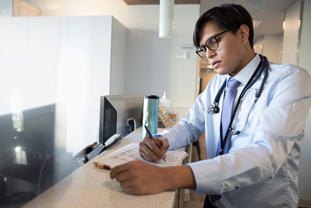 The quality measurement engine has both retrospective and prospective services.